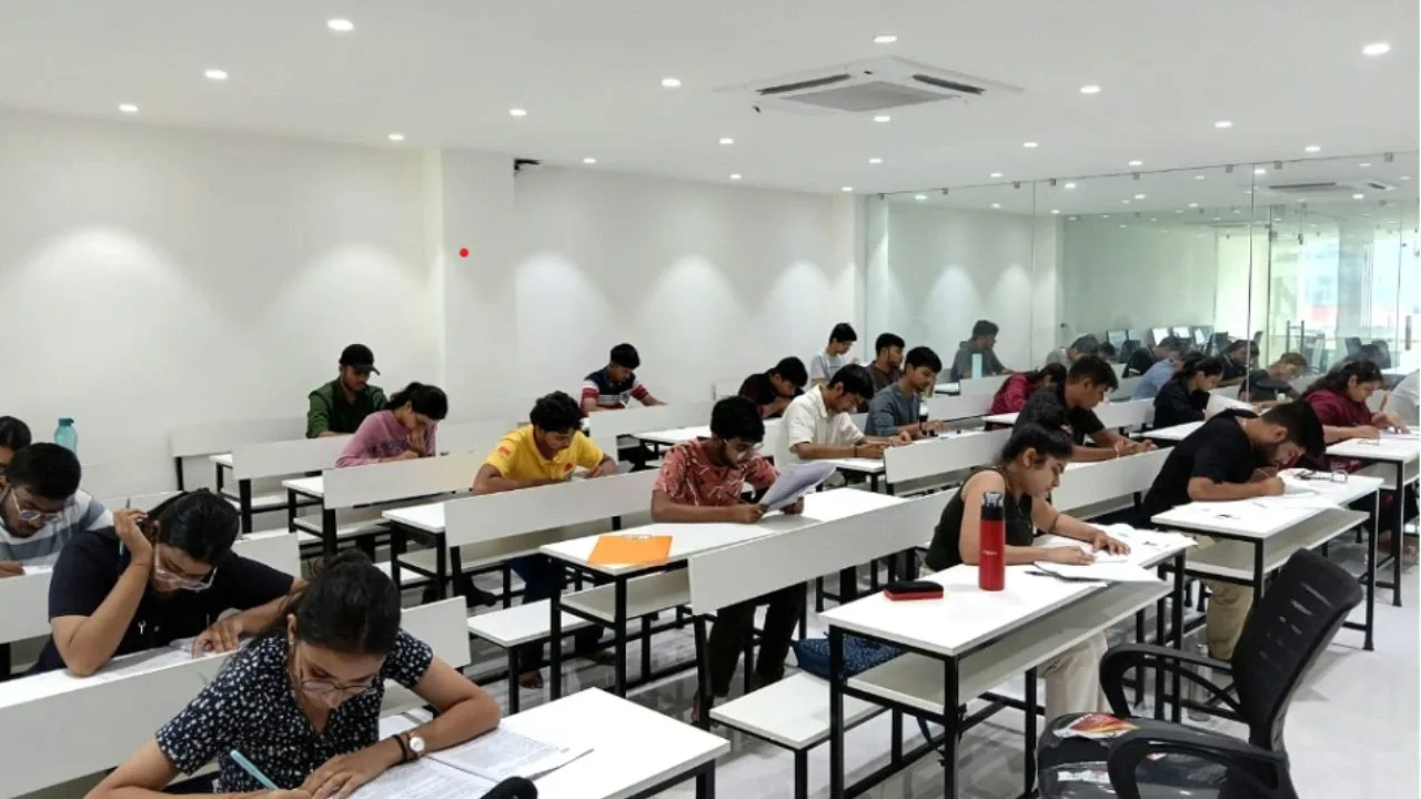 Master Minds campus